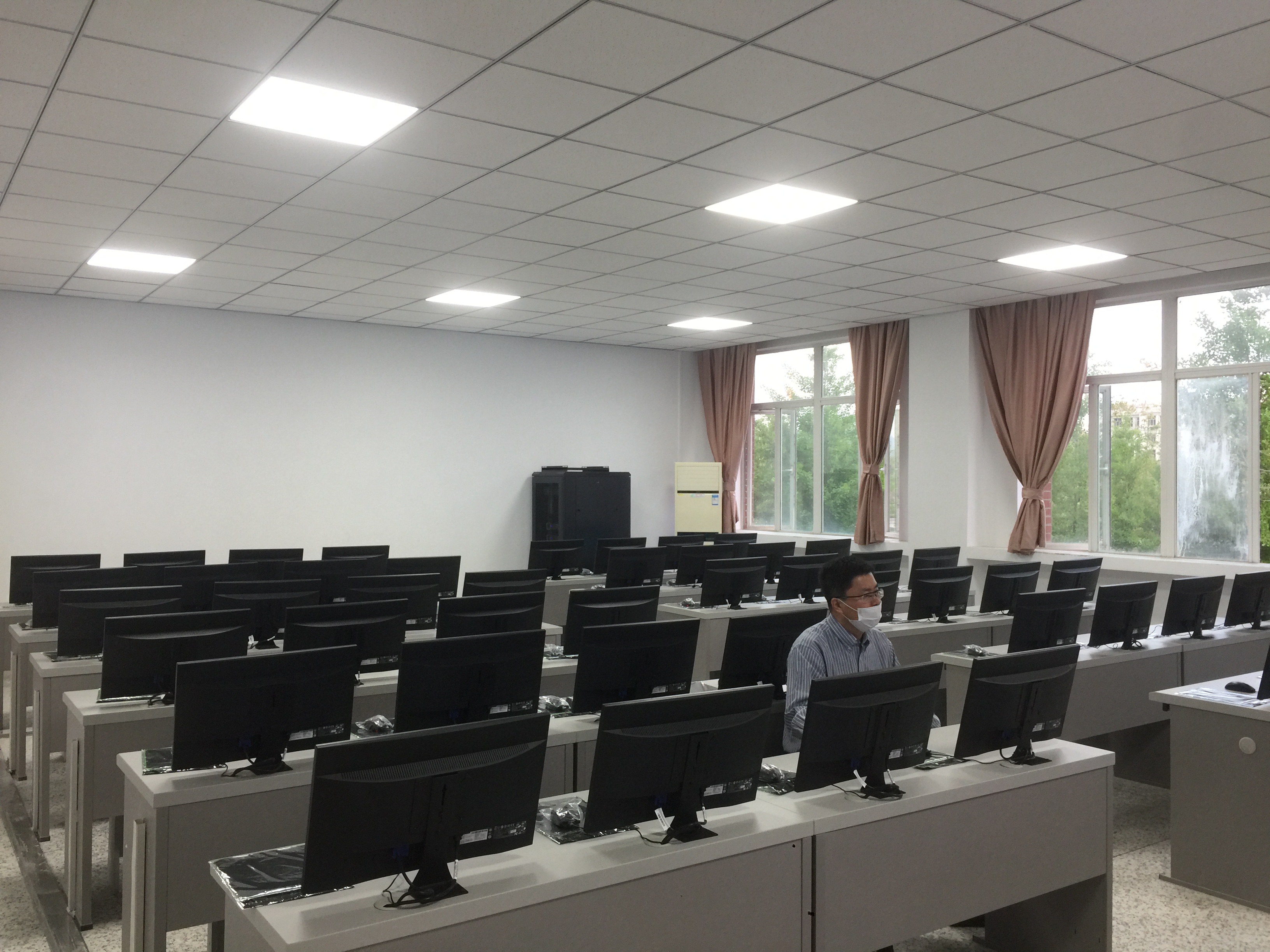 淮北師范大學師范生實訓中心 (4).JPG